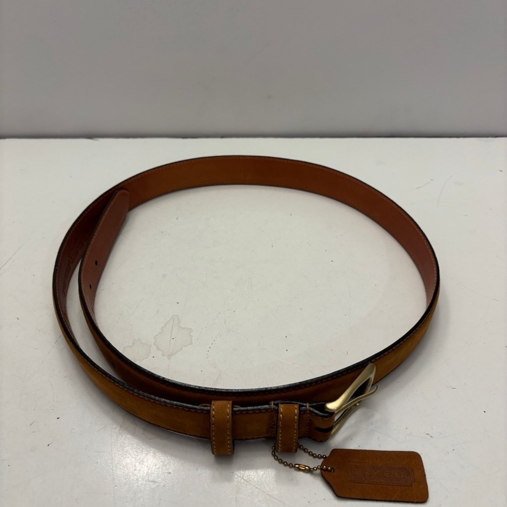 Coach women’s golden tan leather belt - Picture 7 of 7